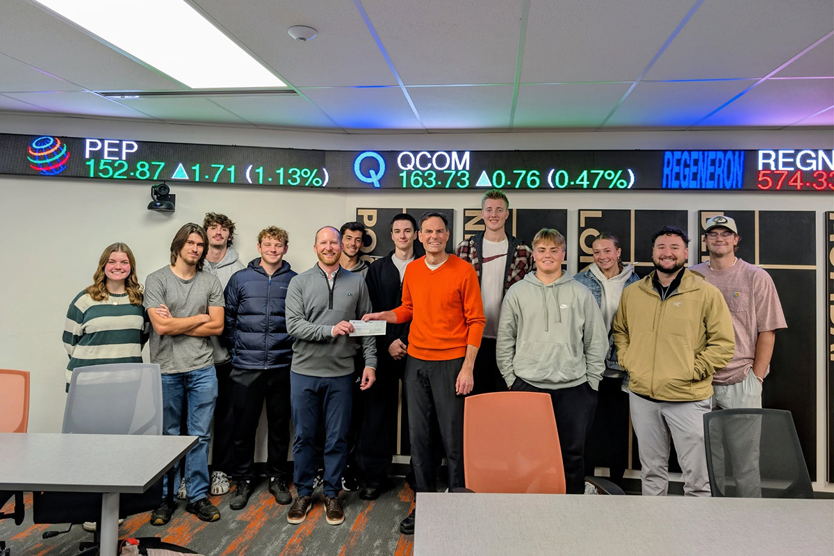 Student team receiving D.A. Davidson Investment Fund Check