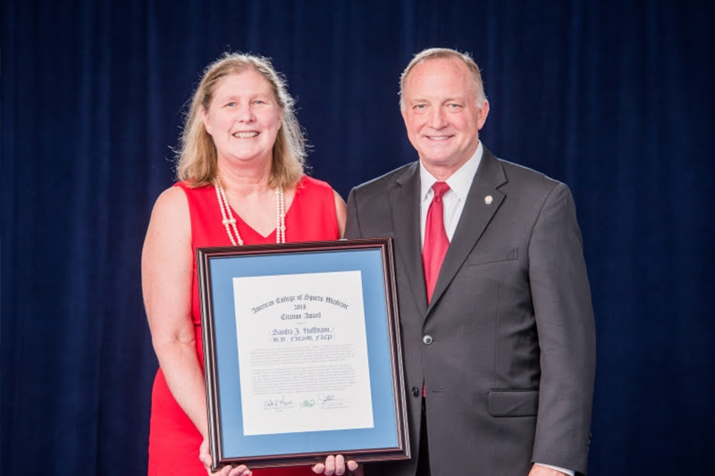 Dr. Hoffmann receives her ACSM Citation Award from immediate past president, Dr. Walt Thompson
