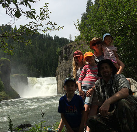 Family hiking in the Idaho wilderness
