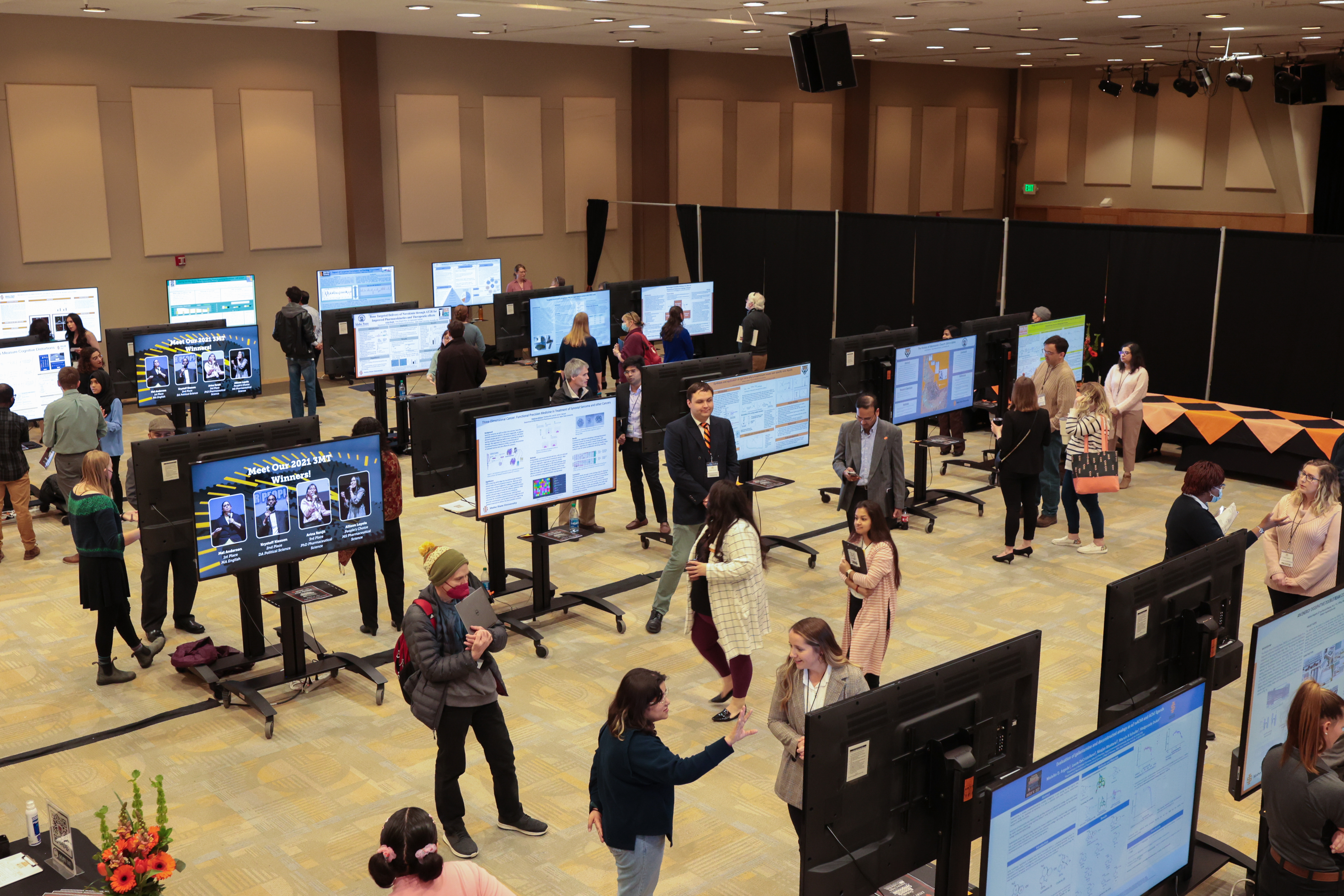 A picture from above of the 2022 Graduate research symposium