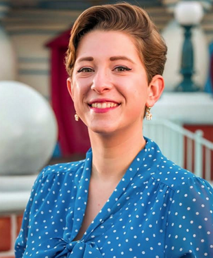 Mikayla Dungan Head Shot