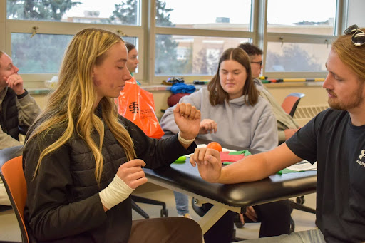 Nuclear Operations Technology and Physical Therapy Assistant Students at a collaborative training event