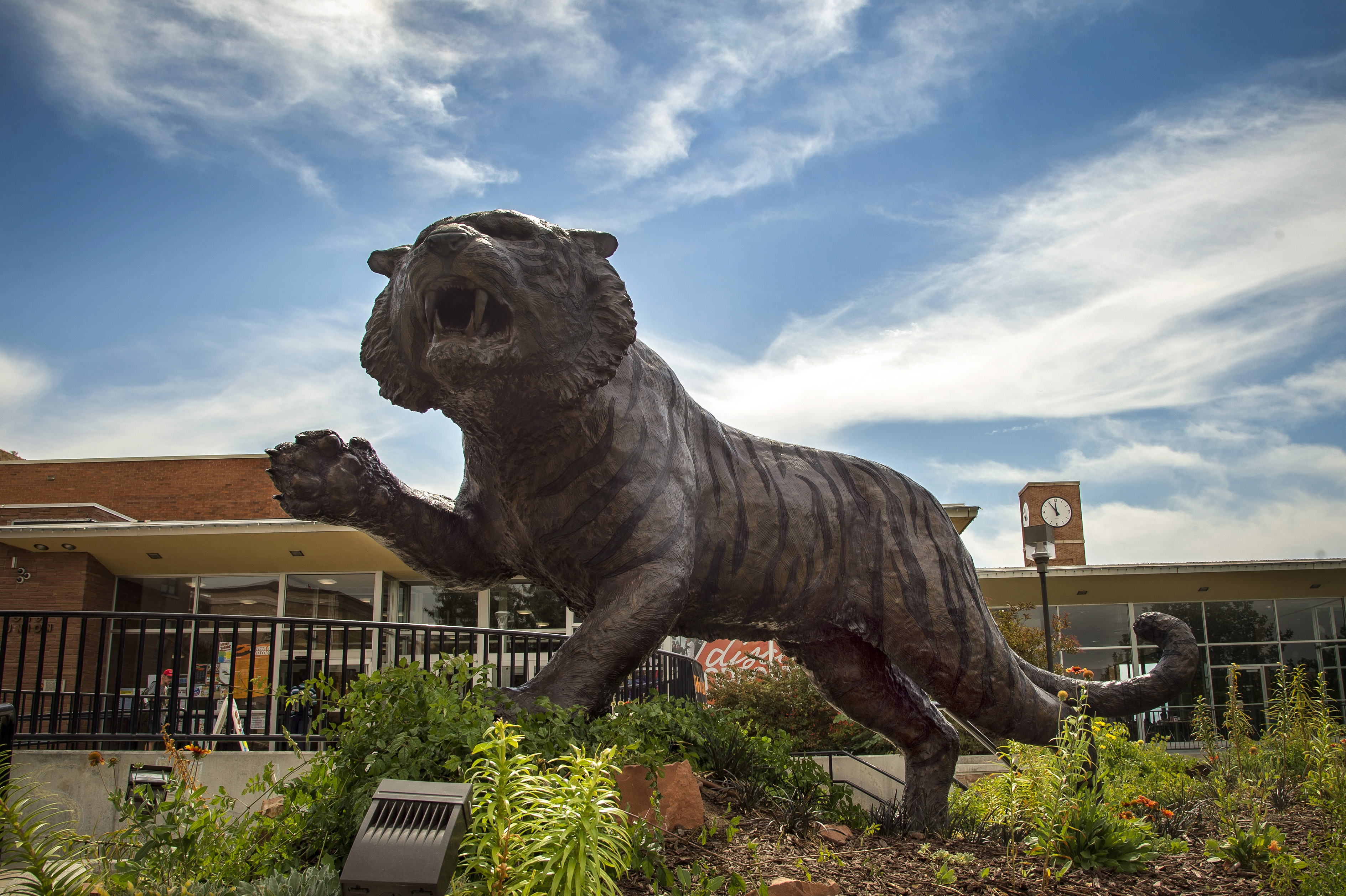 Bronze statue of a bengal tiger